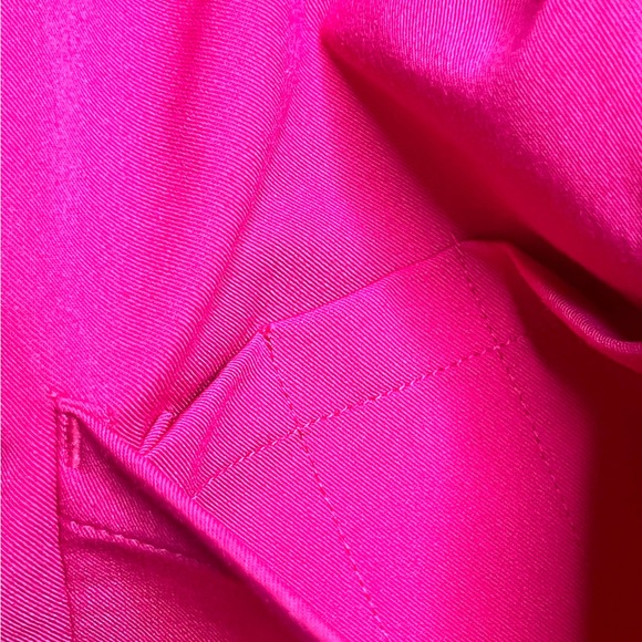 Mandala Vneck 6 pocket Scrub top in Pink size XS - Picture 3 of 7